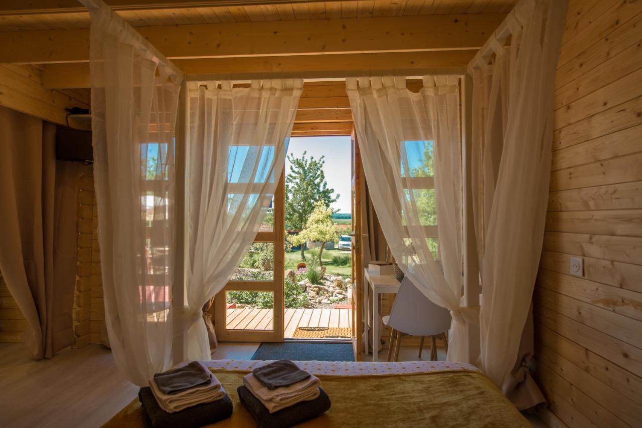 Le Petit Flo Hotell Flocourt Exteriör bild